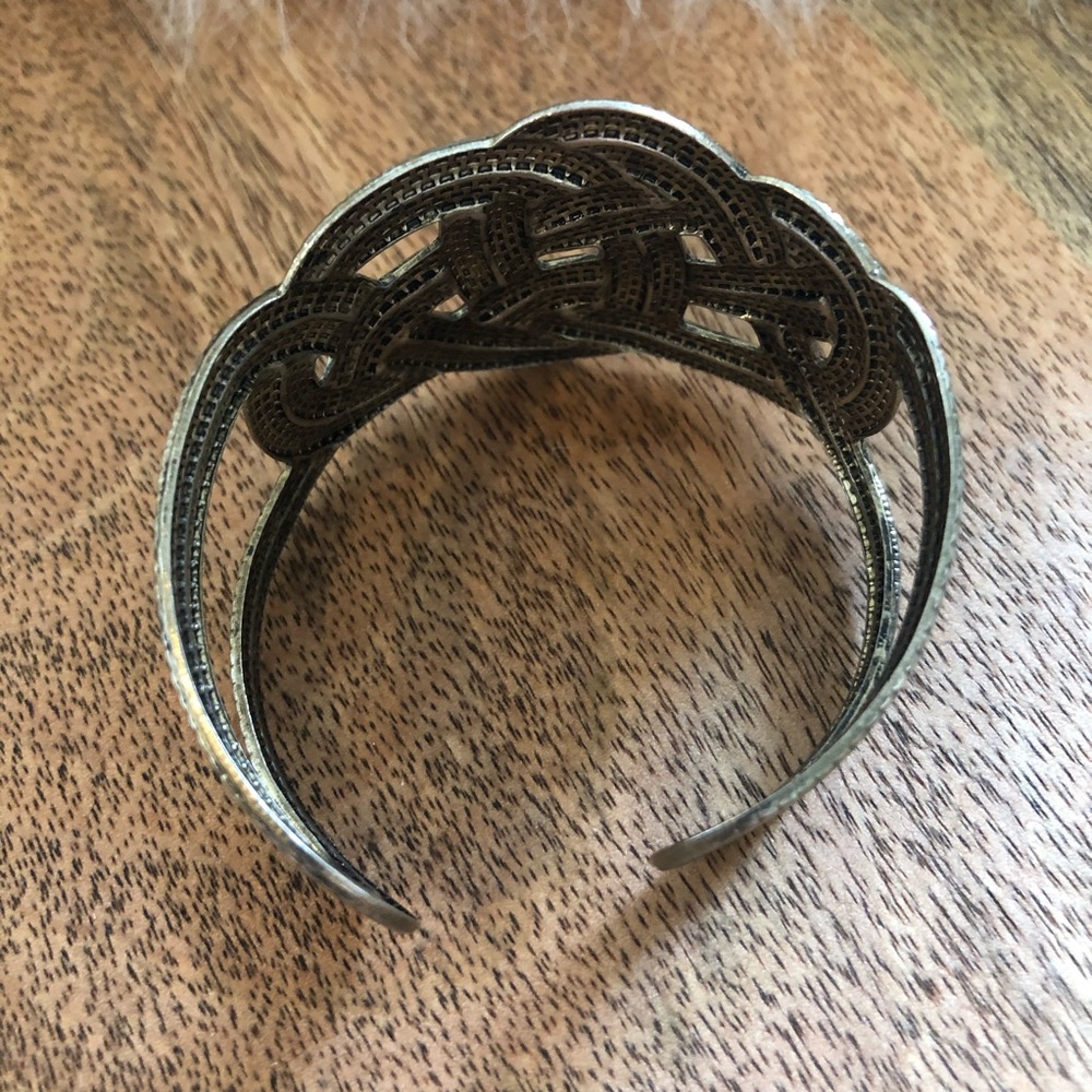 Gold Cuff - Picture 2 of 2